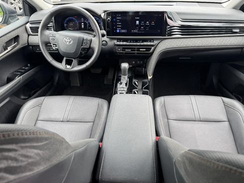 Used 2026 Toyota Camry XLE FWD image 17