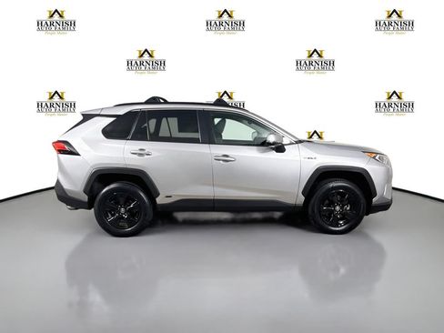 Used 2021 Toyota RAV4 XLE w/ Convenience Package AWD/4WD image 8