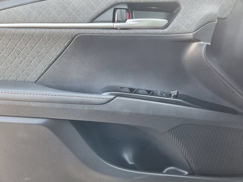 Used 2025 Toyota Camry XLE FWD image 19