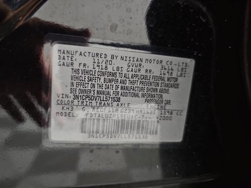 Used 2020 Nissan Kicks SR w/ SR Premium Package FWD image 29