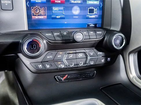 Used 2017 Chevrolet Corvette Stingray Convertible w/ 2LT Preferred Equipment Group image 28