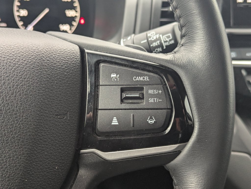 Used 2025 Honda Odyssey EX-L image 18