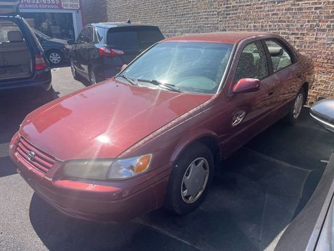 Used 1999 Toyota Camry CE image 2