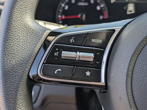 Used 2024 Kia Forte LXS FWD image 17