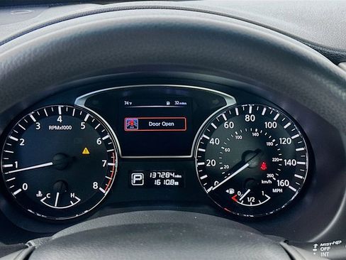 Used 2015 Nissan Altima 2.5 S w/ Sport Value Package image 12