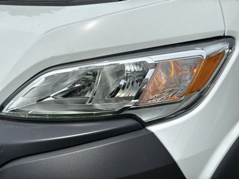 Used 2026 RAM ProMaster 2500 w/ Convenience Group FWD image 9