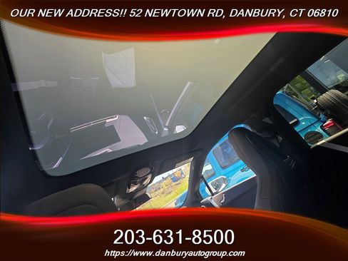 Used 2023 BMW iX xDrive50 w/ Sport Package AWD/4WD image 10