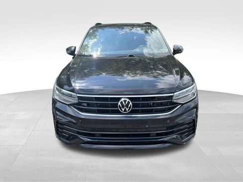 Used 2023 Volkswagen Tiguan SE R-Line AWD/4WD image 3
