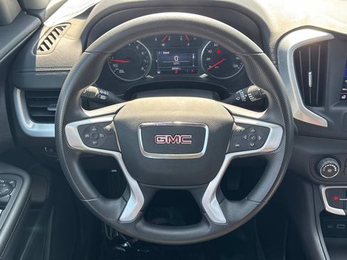Used 2024 GMC Terrain SLE image 10
