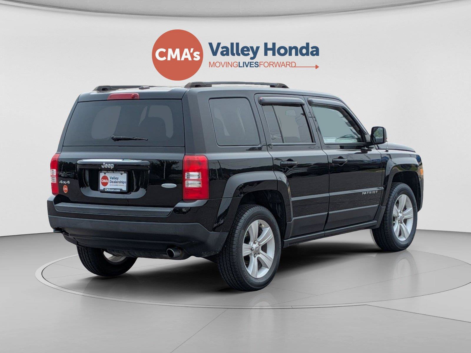 Used 2017 Jeep Patriot Latitude AWD/4WD image 5