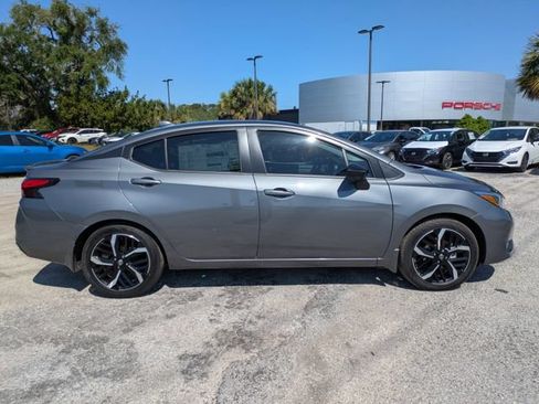 New 2025 Nissan Versa SR w/ Trunk Package FWD image 3
