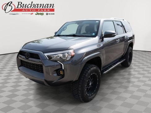 Used 2018 Toyota 4Runner SR5 Premium AWD/4WD image 1