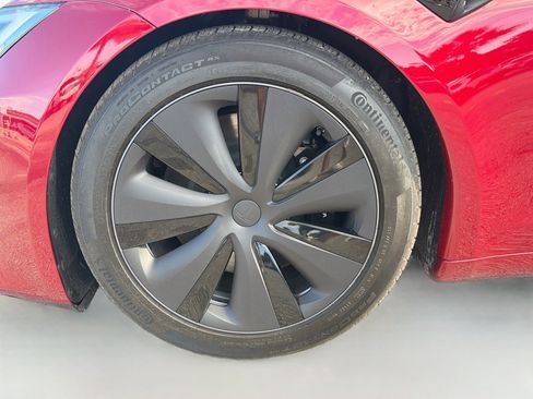 Used 2025 Tesla Model S AWD/4WD image 42