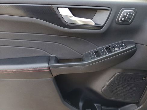 Certified 2022 Ford Escape SEL w/ SEL Stealth AWD Package image 9