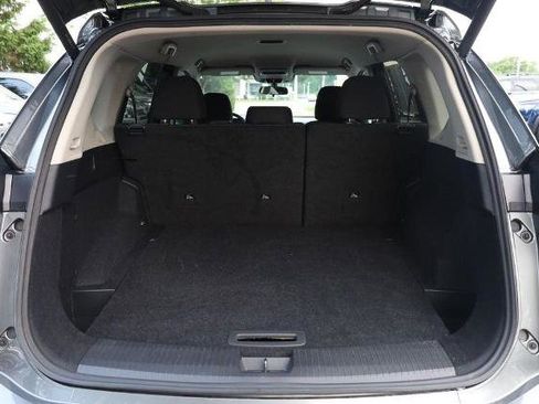 Certified 2025 Nissan Rogue SV FWD image 7
