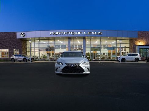Used 2020 Lexus ES 300h w/ Accessory Package 2 image 20