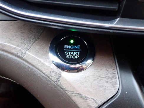 Used 2020 Ford Explorer Platinum w/ Premium Technology Package image 27