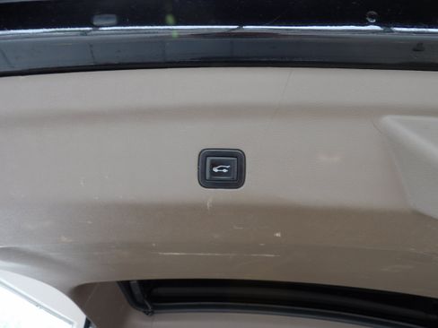 Used 2022 GMC Yukon Denali AWD/4WD image 21