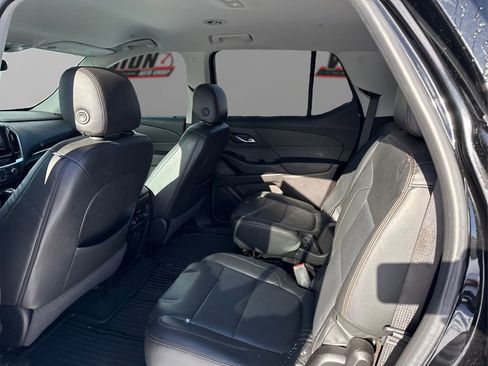Used 2018 Chevrolet Traverse LT image 9