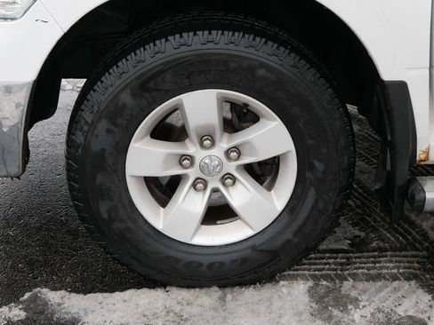 Used 2019 RAM 1500 Tradesman w/ Chrome Appearance Group AWD/4WD image 15