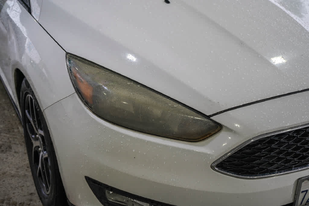 Used 2017 Ford Focus SEL FWD image 4