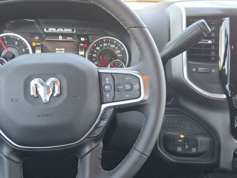 Used 2025 RAM 2500 Laramie AWD/4WD image 20