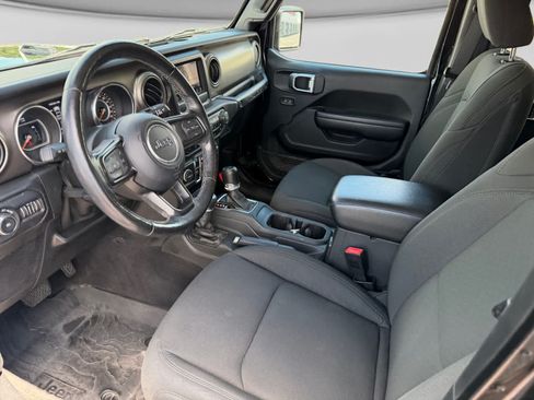 Used 2021 Jeep Wrangler Unlimited Sport AWD/4WD image 11