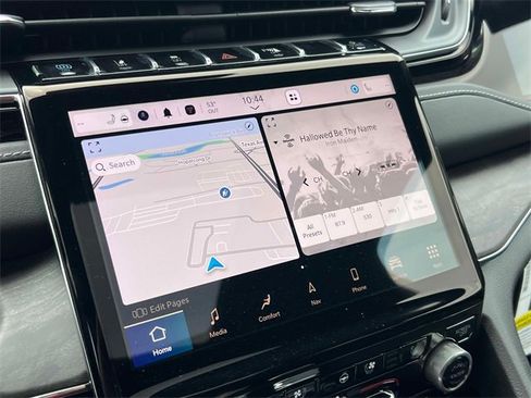 Used 2023 Jeep Grand Cherokee Overland w/ Luxury Tech Group IV image 31