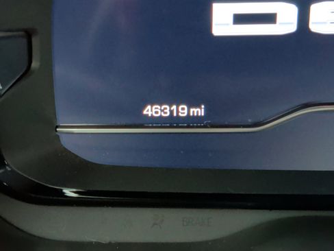 Used 2024 GMC Yukon Denali w/ Advanced Technology Package image 15