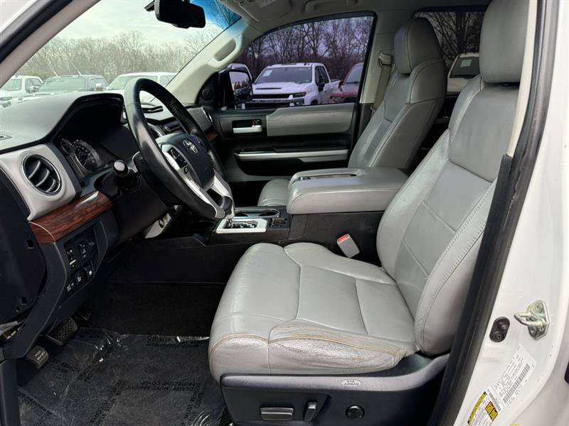 Used 2017 Toyota Tundra Limited w/ Limited Premium Package AWD/4WD image 26