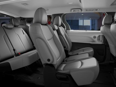 New 2026 Toyota Sienna XLE FWD image 2