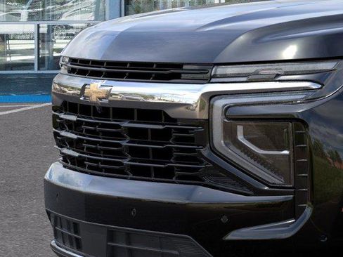 Used 2026 Chevrolet Suburban LS w/ LS Custom Edition RWD image 13