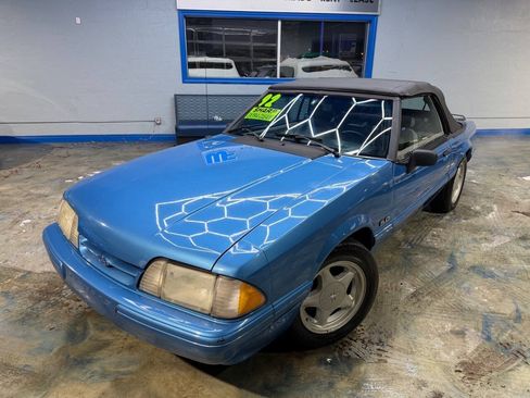 Used 1992 Ford Mustang LX RWD image 1