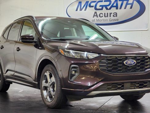 Used 2023 Ford Escape ST-Line Select w/ Tech Pack #2 image 2