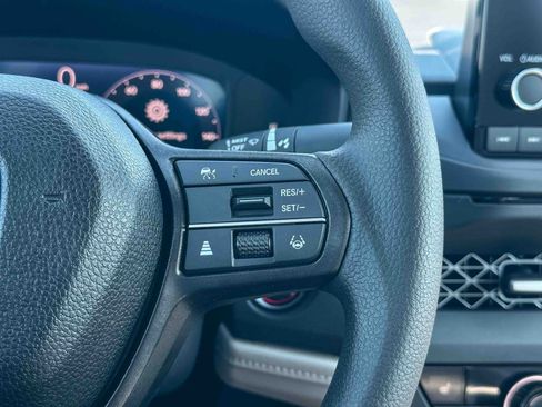 New 2025 Honda Accord SE image 18