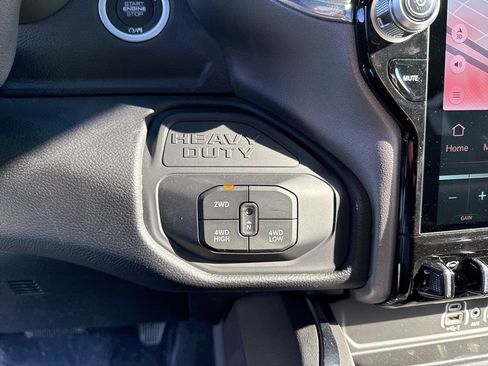 New 2026 RAM 2500 Laramie AWD/4WD image 16