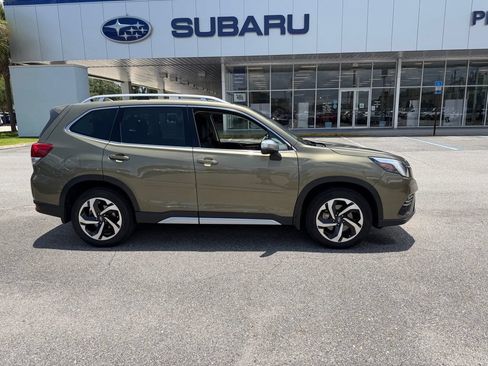 Used 2023 Subaru Forester Touring AWD/4WD image 2