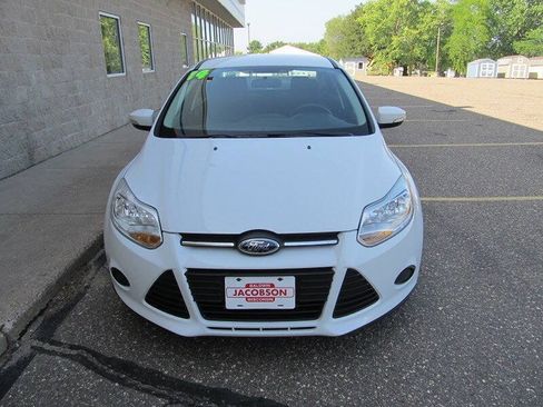 Used 2014 Ford Focus SE FWD image 2