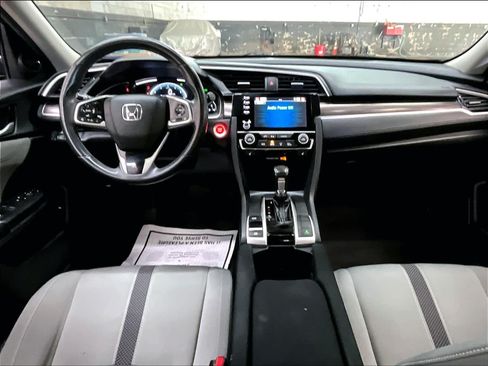 Used 2019 Honda Civic EX image 18