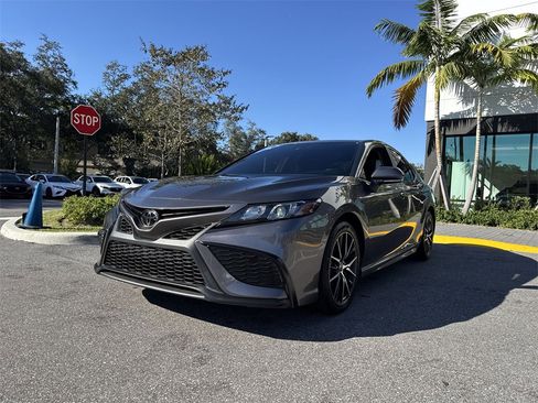 Used 2023 Toyota Camry SE image 32