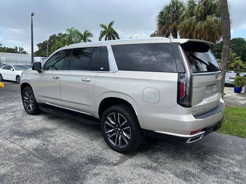 Used 2021 Cadillac Escalade ESV Premium Luxury w/ Performance Package AWD/4WD image 7