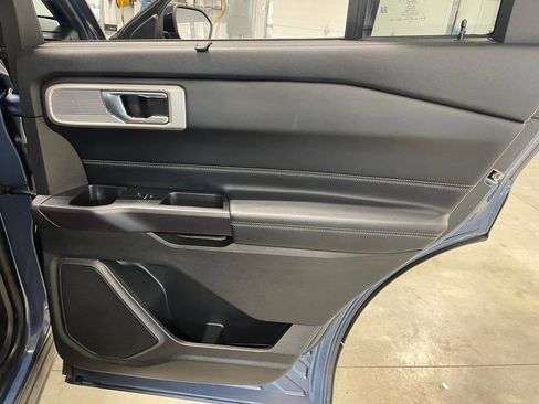 Used 2020 Ford Explorer Limited image 27
