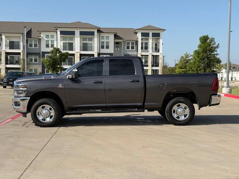 Used 2025 RAM 2500 Tradesman AWD/4WD image 4