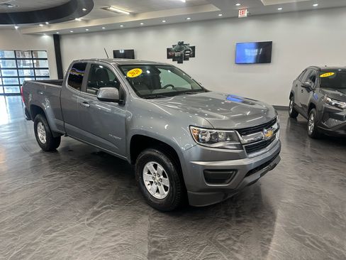 Used 2020 Chevrolet Colorado W/T w/ WT Convenience Package image 3