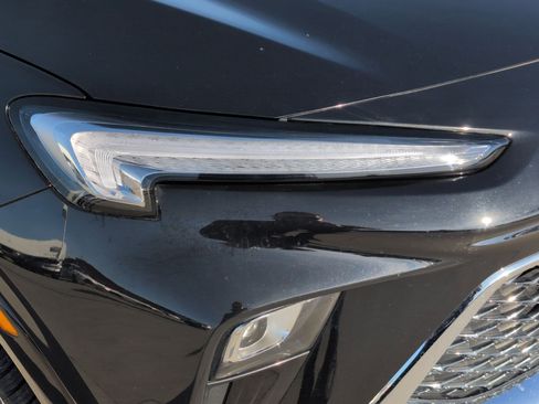 Used 2024 Buick Encore GX Avenir w/ Avenir Technology Package image 11