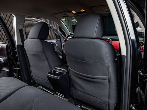 Used 2020 Toyota Tacoma SR5 image 29