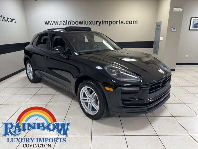 Used 2025 Porsche Macan AWD/4WD image 1