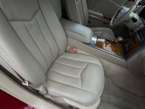 Used 2009 Cadillac XLR RWD image 14