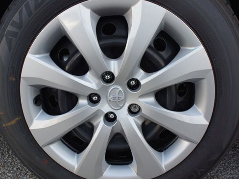 Used 2026 Toyota Corolla LE image 7