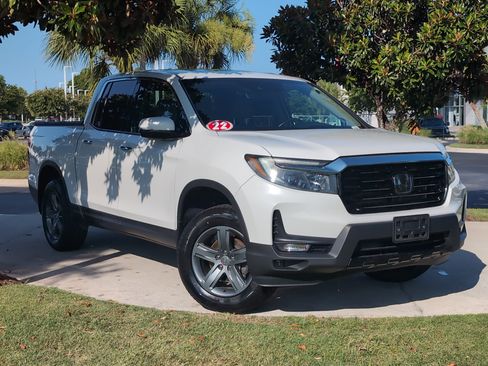 Used 2022 Honda Ridgeline RTL-E image 2